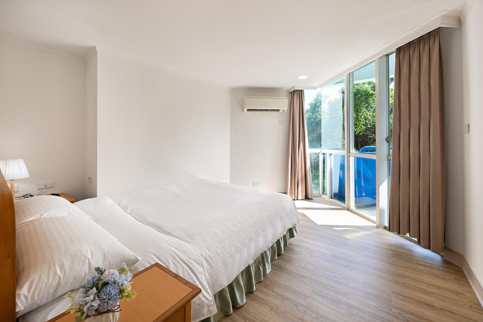 Ct Green Bay Hot-Spring Hotel Wanli Bagian luar foto
