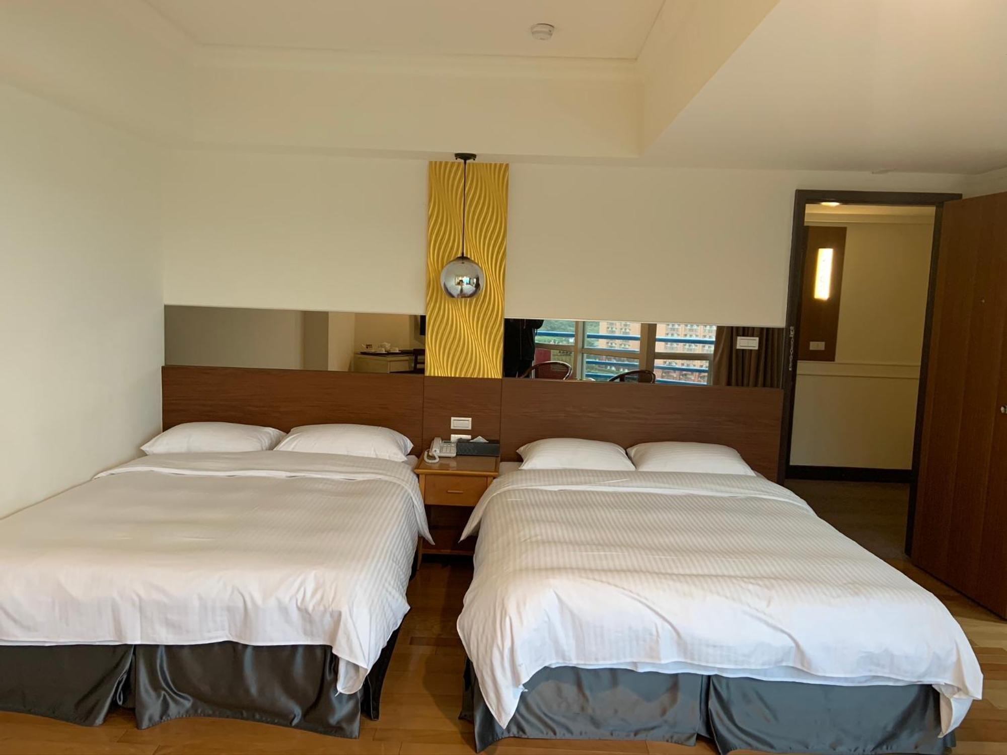Ct Green Bay Hot-Spring Hotel Wanli Bagian luar foto