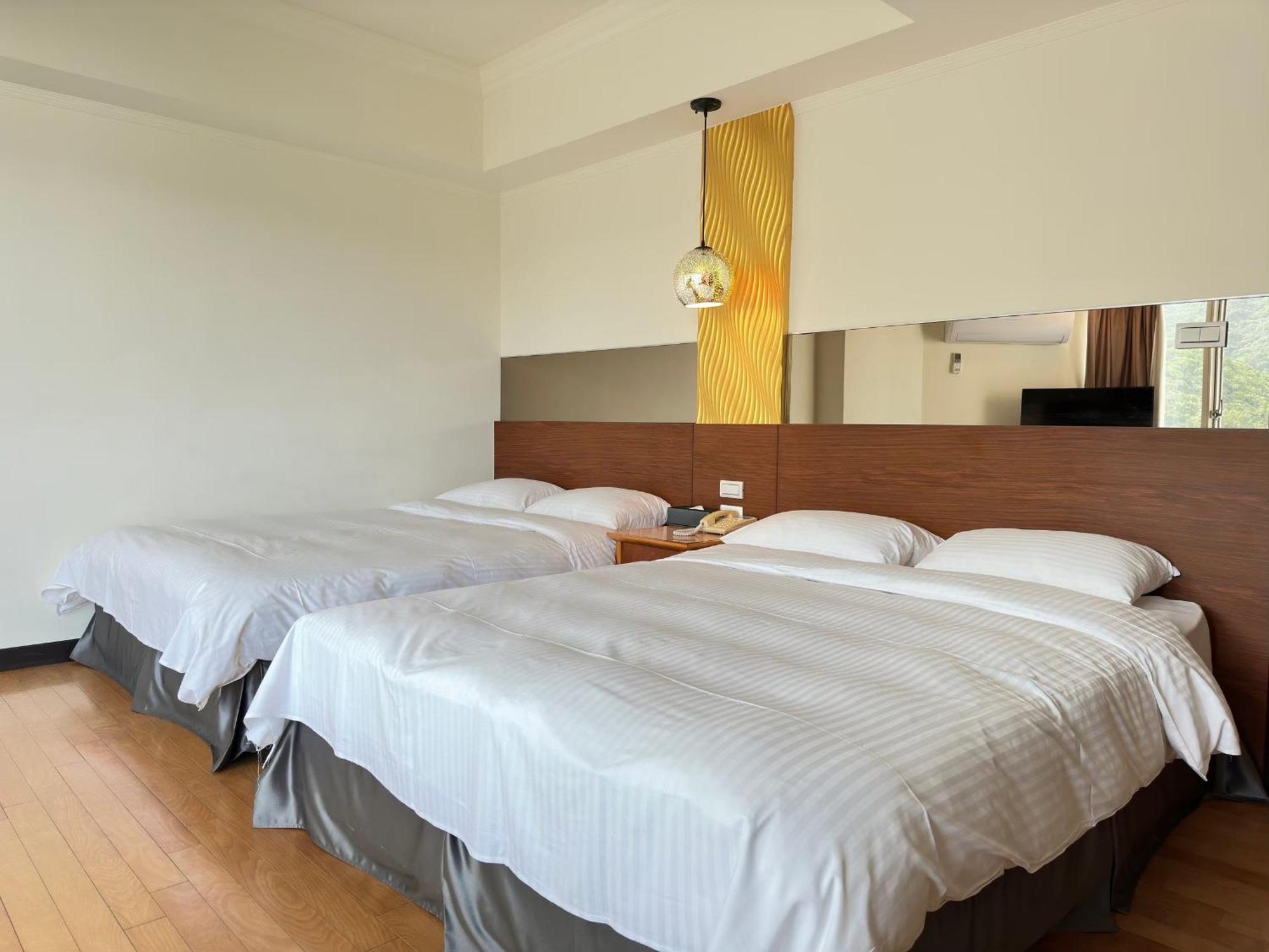 Ct Green Bay Hot-Spring Hotel Wanli Bagian luar foto