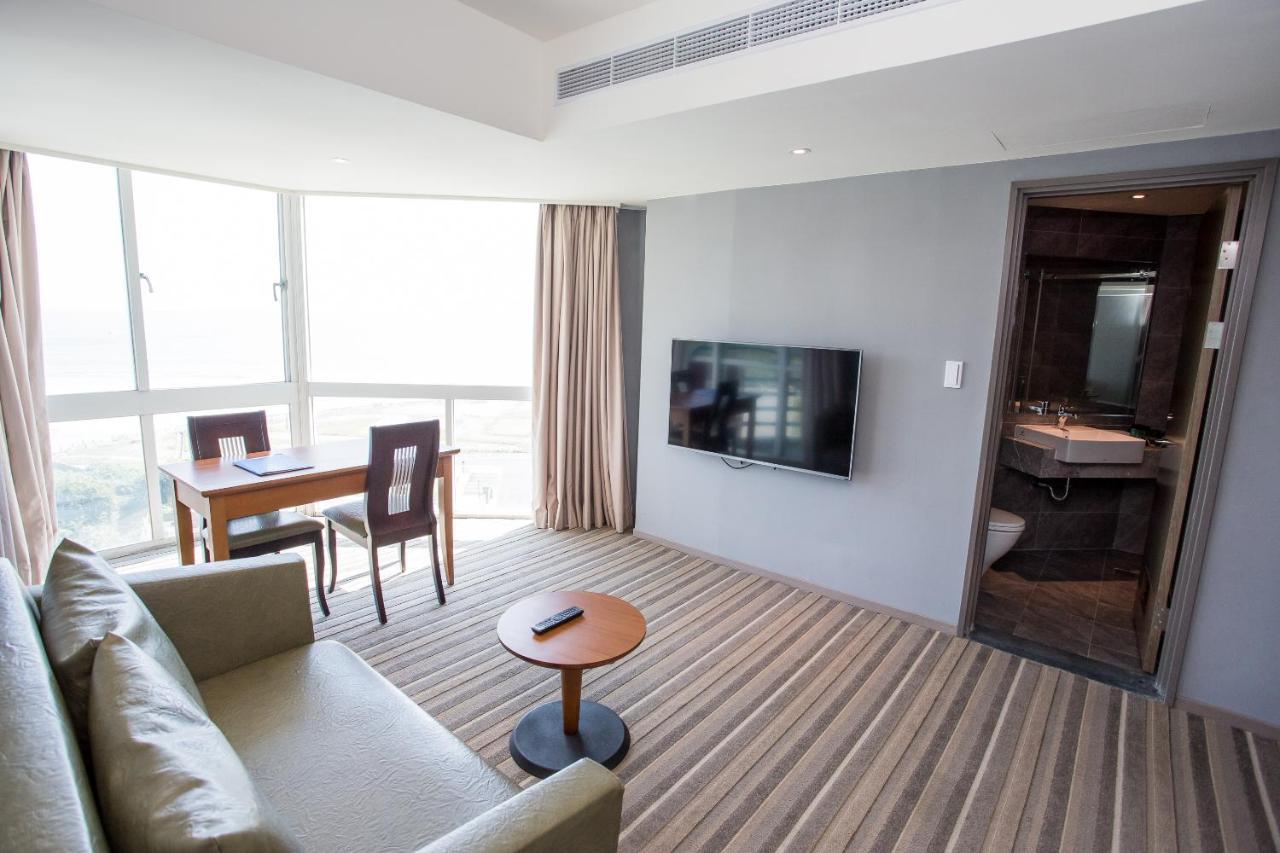 Ct Green Bay Hot-Spring Hotel Wanli Bagian luar foto
